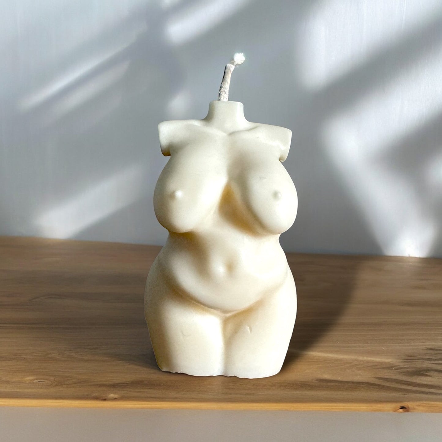 Curvy | plus sized woman candle